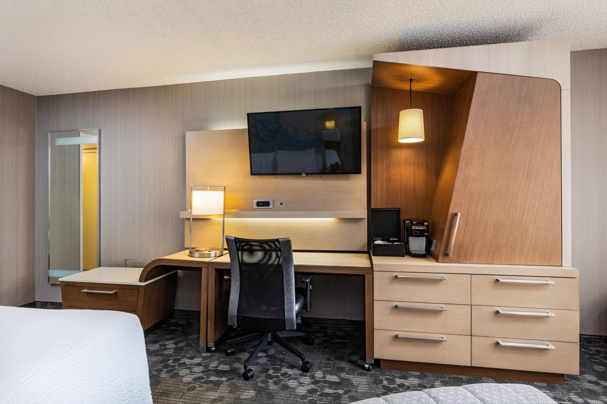 Courtyard By Marriott Riverside Ucr/Moreno Valley Area Εξωτερικό φωτογραφία