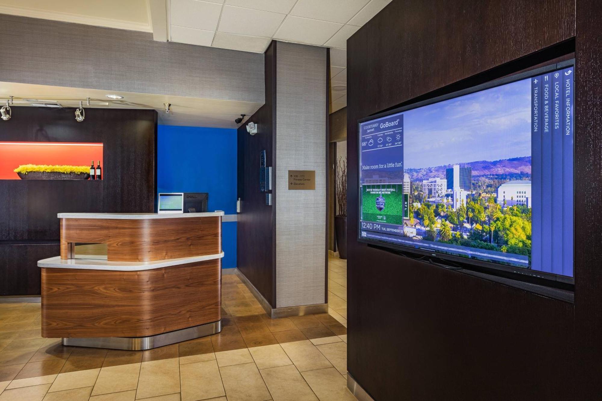 Courtyard By Marriott Riverside Ucr/Moreno Valley Area Εξωτερικό φωτογραφία