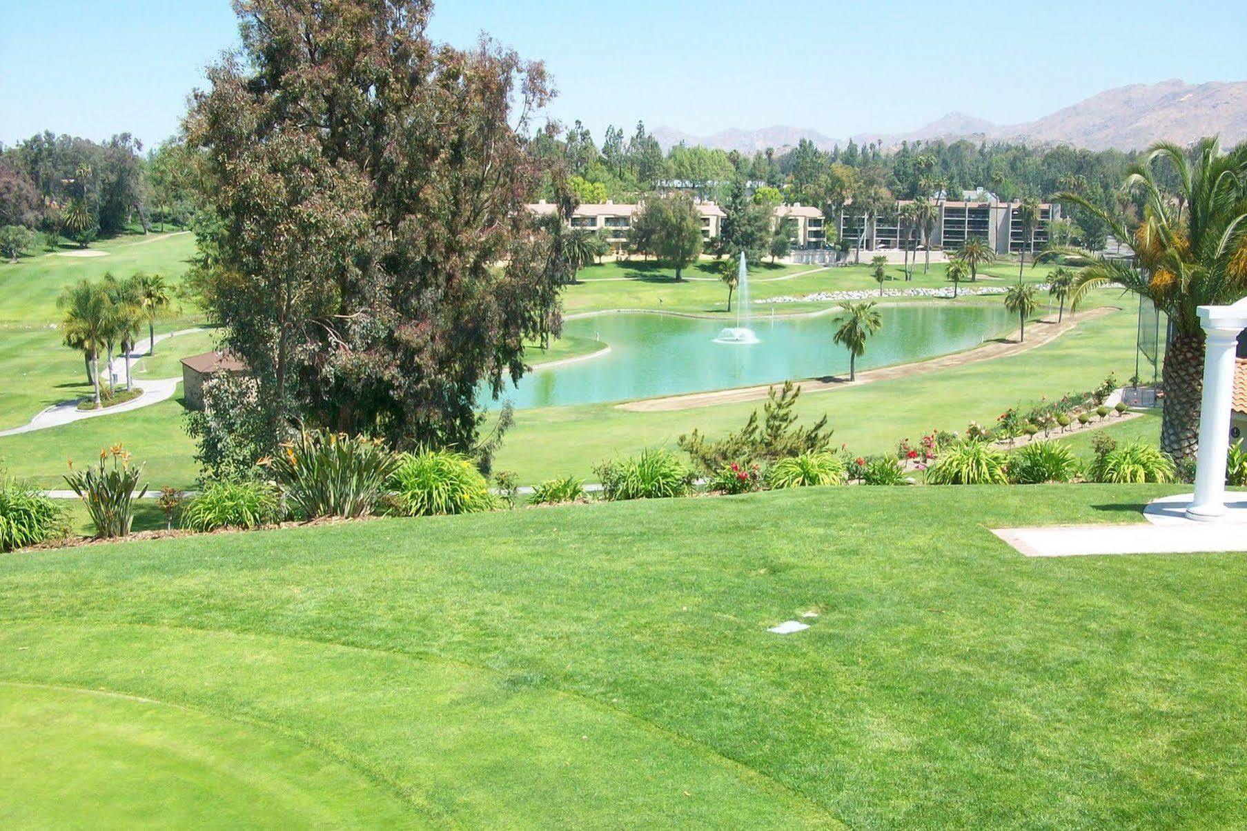 Courtyard By Marriott Riverside Ucr/Moreno Valley Area Εξωτερικό φωτογραφία